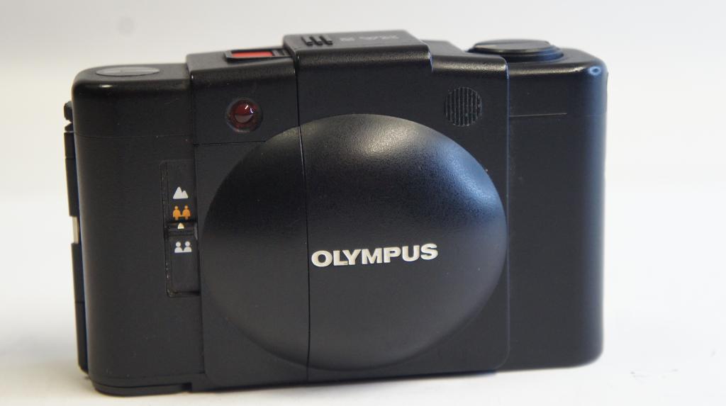 Olympus XA2 fényképezőgép, D. Zuiko 3,5/35mm objektív, A9M vaku