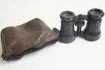 Színházi látcső bőr tokban