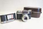 Zeiss Ikon Contaflex fényképezőgép sz.: P 47607, tessar 2,8/50mm objektív sz.: 4713366 tartozékokkal