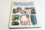 Michael Freeman: An introduction to Photography ; Tiger Box International 1990.