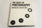 David Vestal: The craft of photography ; Harper & Row Kiadó 1975.